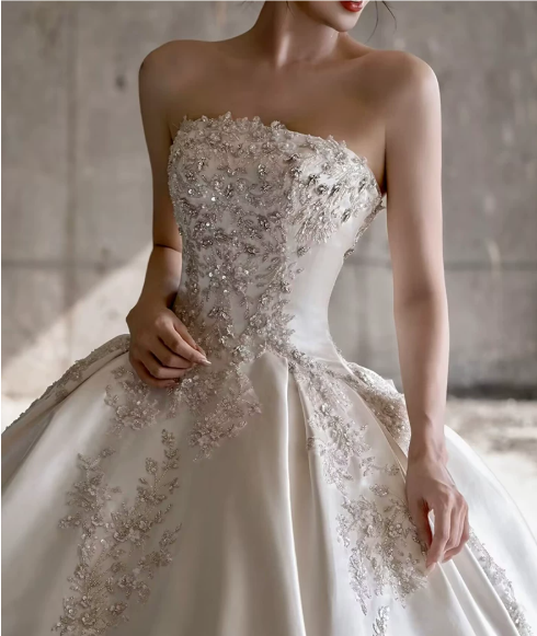 Elegant Strapless Sweetheart Satin Beaded Lace Applique A-Line Wedding Dress DP8621