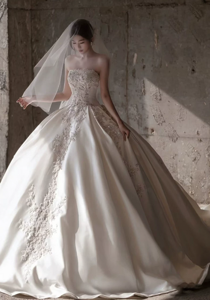 Elegant Strapless Sweetheart Satin Beaded Lace Applique A-Line Wedding Dress DP8621