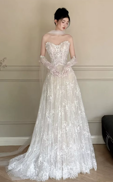 Romantic Sweetheart Strapless Floral Lace A-Line Detachable Long Lace Gloves Tulle Wedding Dress DP8624