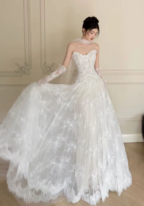 Romantic Sweetheart Strapless Floral Lace A-Line Detachable Long Lace Gloves Tulle Wedding Dress DP8624
