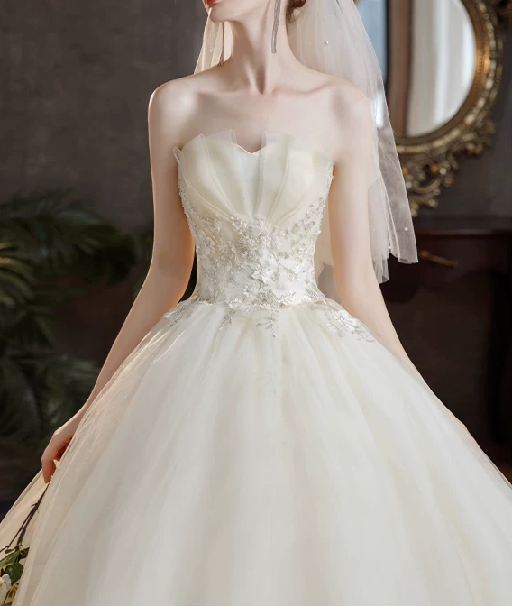 Romantic Sweetheart Strapless Tulle Beaded Lace Bodice A-Line Wedding Dress DP8626