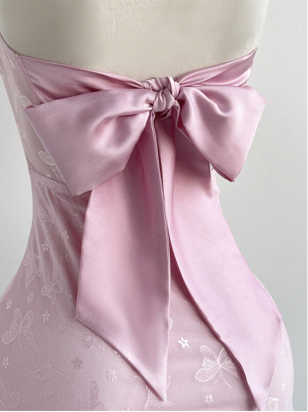 Elegant Pink Halter-Neck Bodycon Butterfly Jacquard Satin Homecoming Dress DP8698