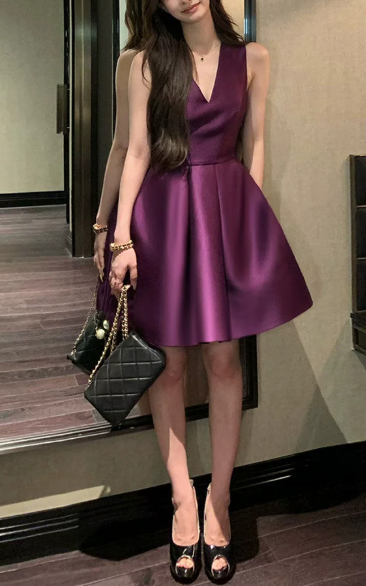 Elegant Purple Satin V-Neck A-Line Homecoming Dress DP8744