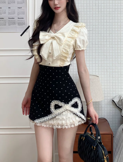 Elegant Puff Sleeve Polka Dot Lace A-Line Homecoming Dress DP8756
