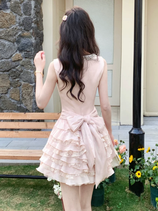 Cute Pink Sleeveless Rhinestone Round Neck Beaded 3D Floral A-Line Homecoming Dress DP8758