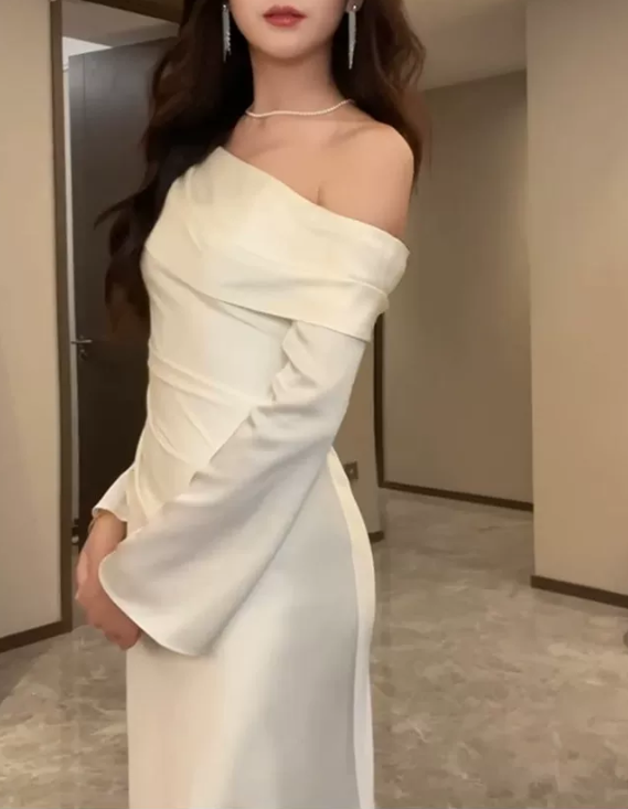 Elegant Ivory Satin One-Shoulder Long Sleeve Ruched Sheath Prom Dress DP8777