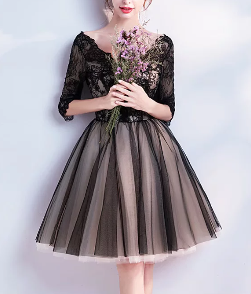 Romantic Lace V-Neck 3/4 Sleeve Short Tulle A-Line Cocktail Party Gown Homecoming Dress DP8800