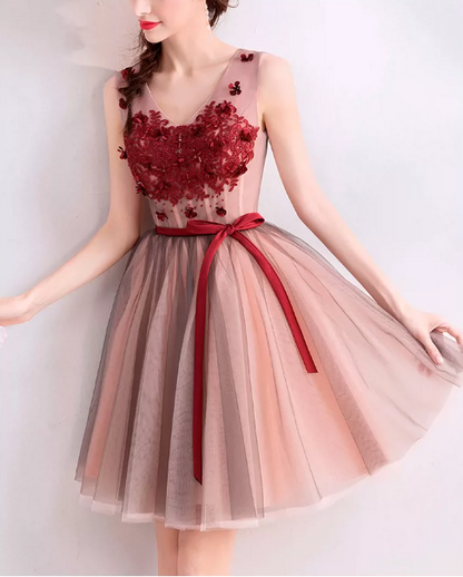 Romantic Burgundy Floral Appliques V-Neck Tulle A-Line Homecoming Dress DP8802