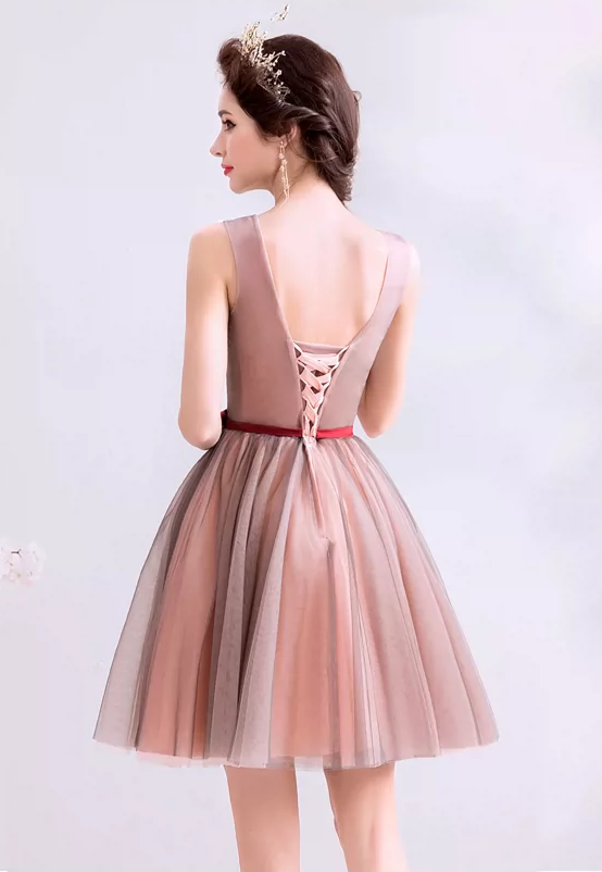 Romantic Burgundy Floral Appliques V-Neck Tulle A-Line Homecoming Dress DP8802