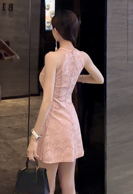 Elegant Pink Halter-Neck Lace Bow Sleeveless A‑Line Homecoming Dress DP8842