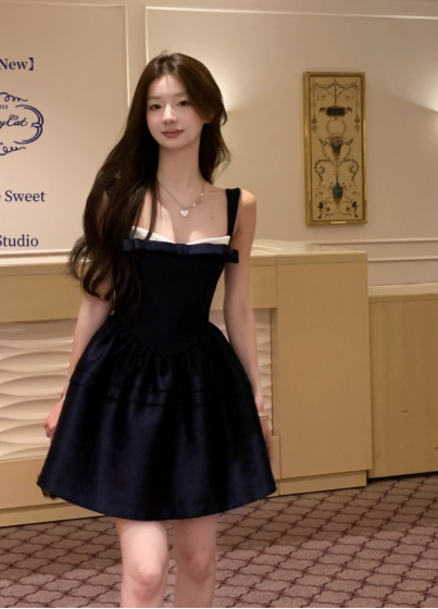 Elegant Navy Blue Satin Contrast Trim Spaghetti Strap A‑Line Homecoming Dress DP8845