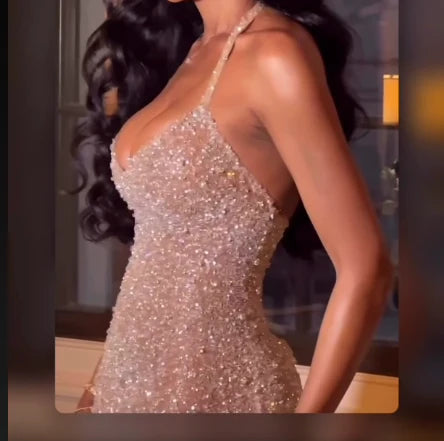 Bezauberndes silbrig glänzendes Pailletten-Meerjungfrauen-Neckholder-Langballkleid Abendkleid DP6333