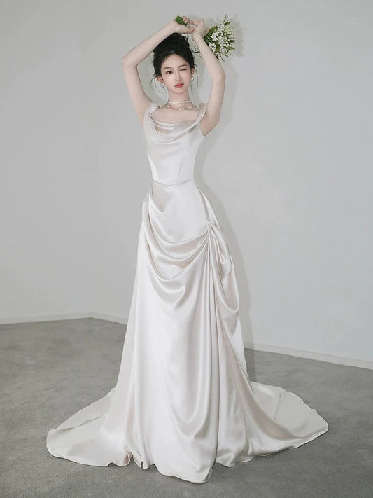 Elegantes A-Linien-Brautkleid aus Satin im Retro-Stil mit schulterfreiem bodenlangem Design, DP6114