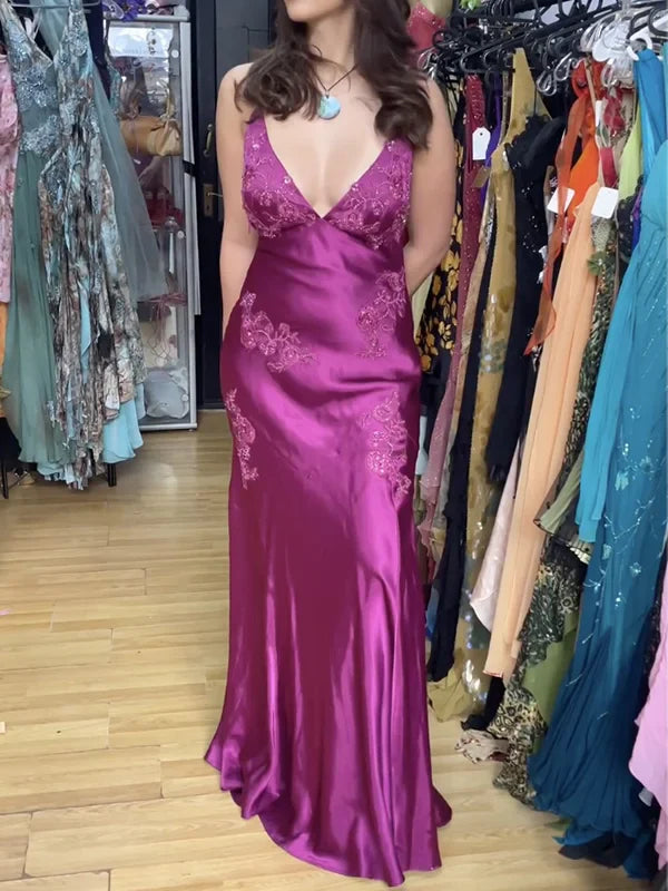 Enchanting V-neck Embroidery Spaghetti Strap Satin Mermaid Prom Dress Evening Dress DP6327