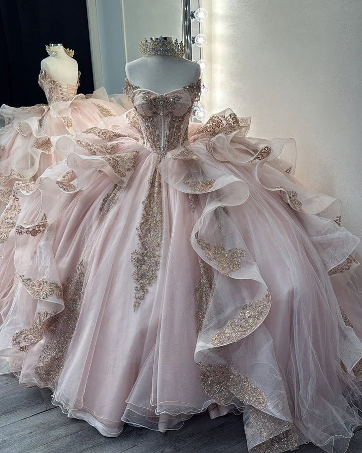 Robe de bal de quinceañera glamour en tulle rose brodé de perles, épaules dénudées, coupe trapèze, DP7153