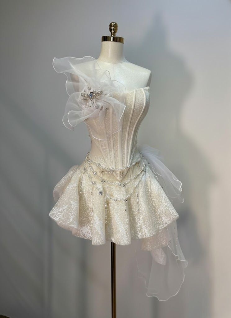 Chic Ivory Strapless Glitter Corset One Side Ruffle Tulle Floral Beaded Chain A Line Short Homecoming Dress XS007