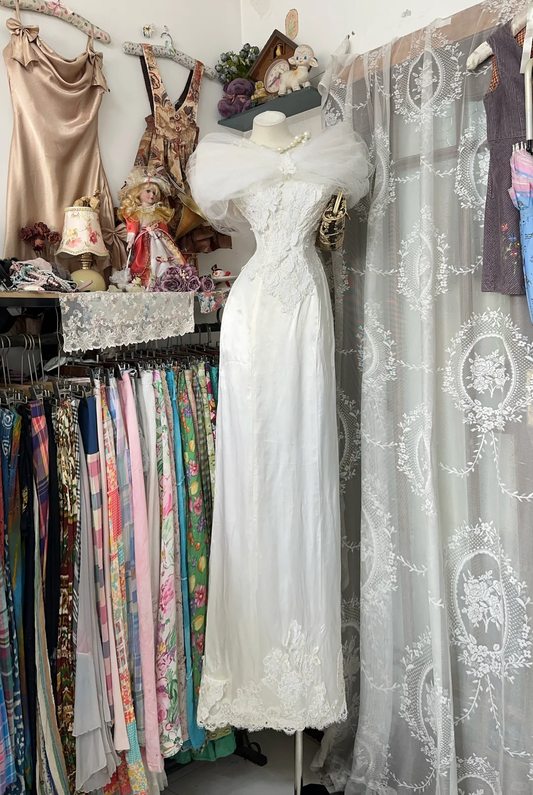 Vintage White Lace Wedding Dress Tulle Off-the-Shoulder Bridal Gown DP8328