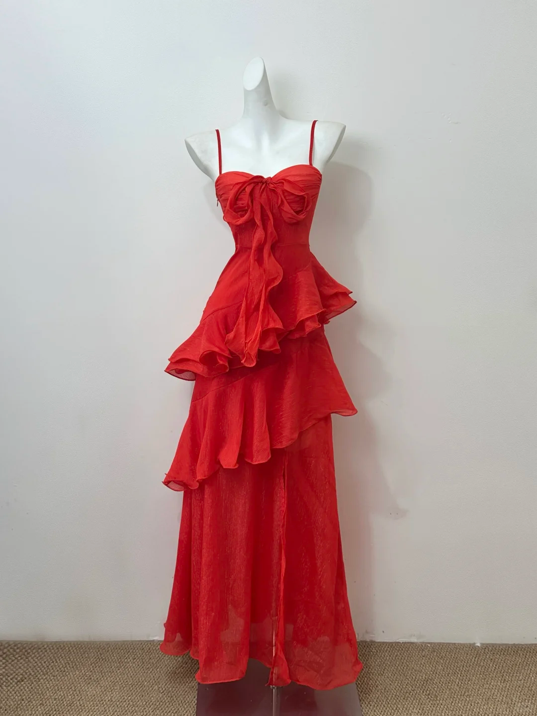 Glamorous Red Spaghetti Strap Ruffle Maxi Prom Dress, Sweetheart Neck Bow Tie A-Line Formal Evening Gown for Party DP8249