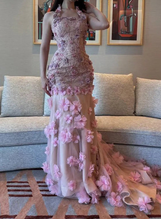 Glamouröses pinkes 3D Blumen Meerjungfrauen-Ballkleid Neckholder Perlen-Applikation Abendkleid DP8217