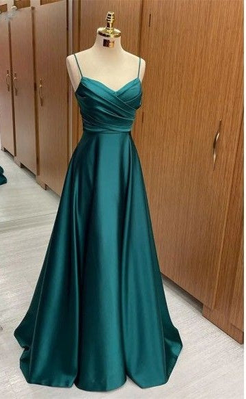 Elegant Emerald Green Satin Spaghetti Strap A‑Line Pleated Chapel Train Prom Dress DP8829