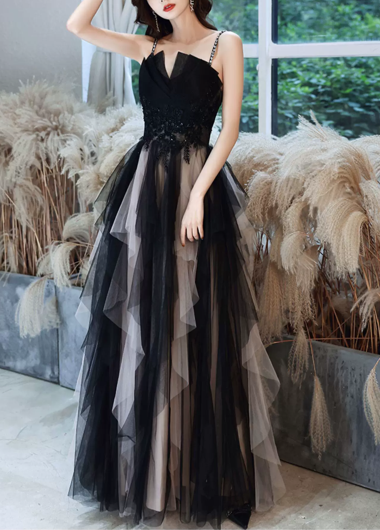 Elegant Black Ombre Tulle Spaghetti Straps Lace Appliques A‑Line Long Evening Gown DP8825