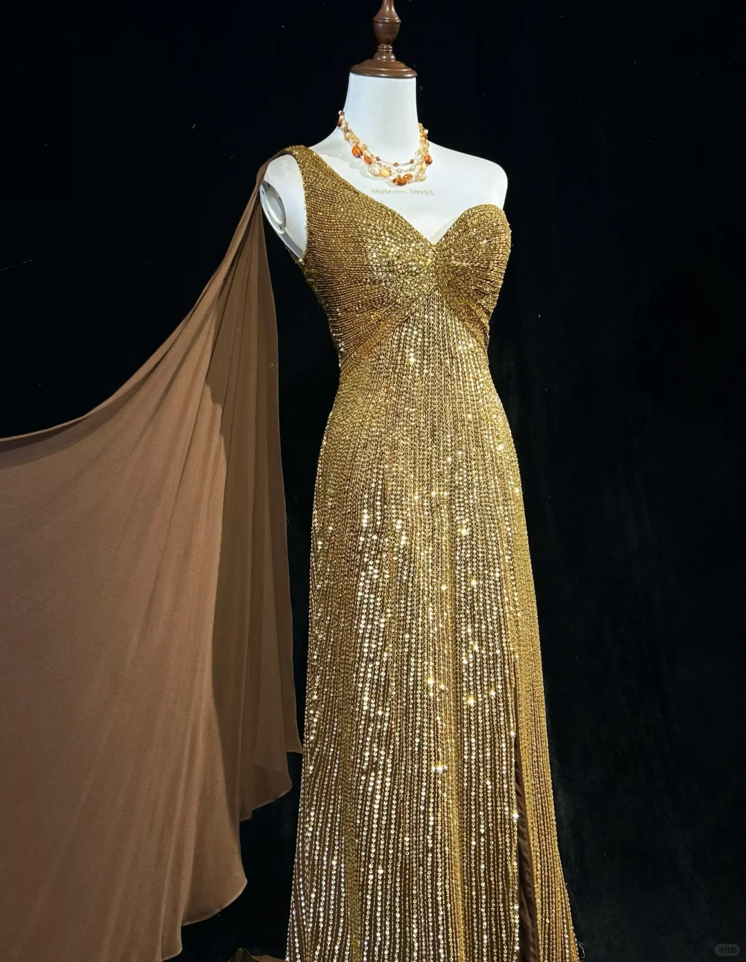 Robe de bal fourreau à sequins dorés, asymétrique, fendue jusqu'à la cuisse, DP7110