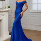 Vintage Royalblaue schulterfreie Abendrobe im Meerjungfrauen-Stil mit Raffungen DP8410