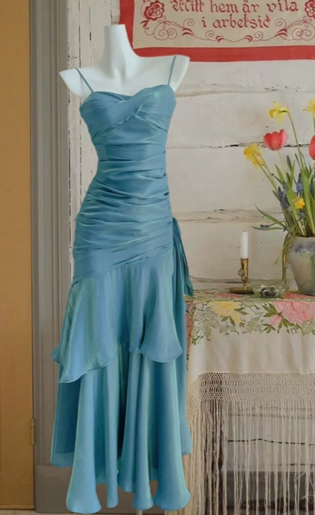 Elegantes türkisfarbenes Chiffon-Abendkleid mit Spaghettiträgern, herzförmigem Ausschnitt, gerafften Rüschen und Ballkleid DP7628
