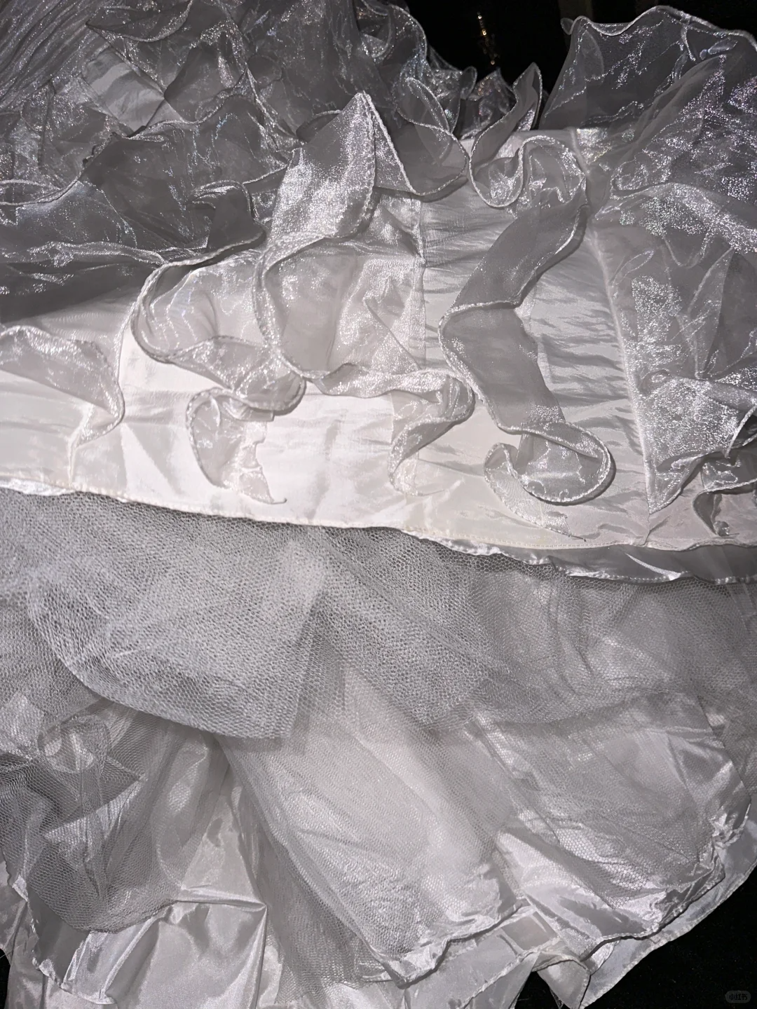 Glamorous Iridescent White Tulle Sweetheart Strapless 3D Ruffled Wedding Dress DP7295