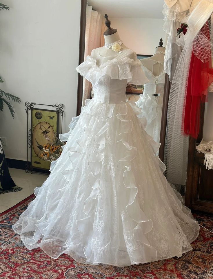 Romantic Off-the-Shoulder Ruffle Lace A-Line Wedding Dress DP8615