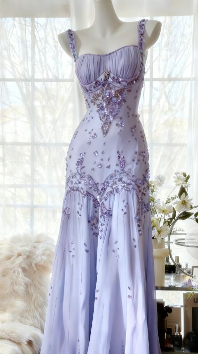 Elegantes Meerjungfrauen-Abendkleid DP8157 mit champagnerfarbenen Perlen und Spaghettiträgern