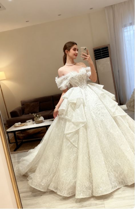 Vintage Off-the-Shoulder Sparkly Glitter Ruffle Tiered Long Train A-Li – DSProm