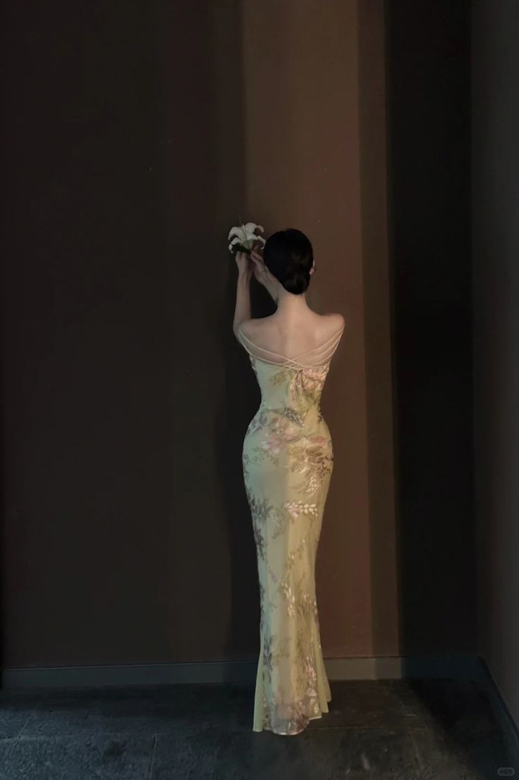 Glamorous Sage Green Floral Print Cowl Neck Satin Mermaid Prom Dress Spaghetti Strap Formal Evening Gown DP8203