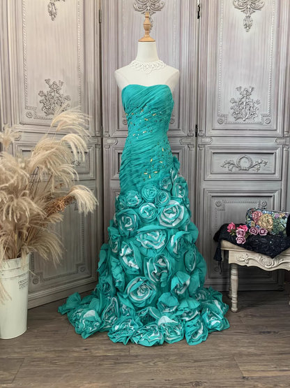 Vintage türkisfarbenes, trägerloses Meerjungfrauen-Abendkleid mit 3D-Rosen-Rüschenschleppe, formelles Ballkleid DP7592
