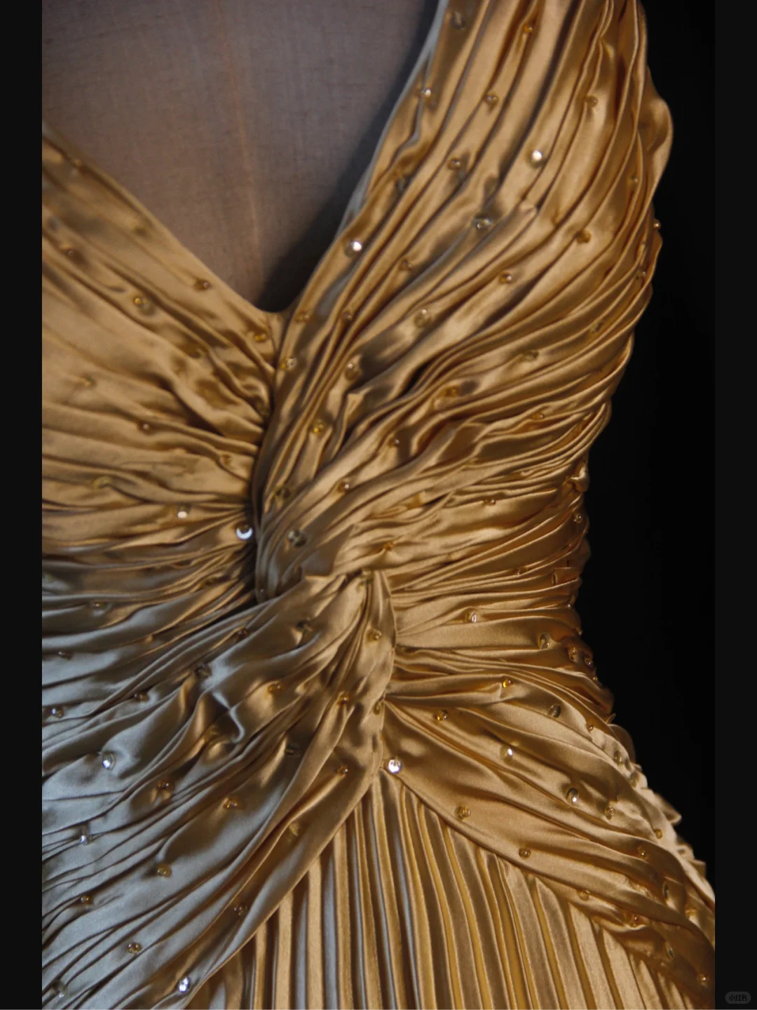 Glamorous Gold Satin Spaghetti Strap Ruched Bodice V-Neck Formal Evening Gown DP7370