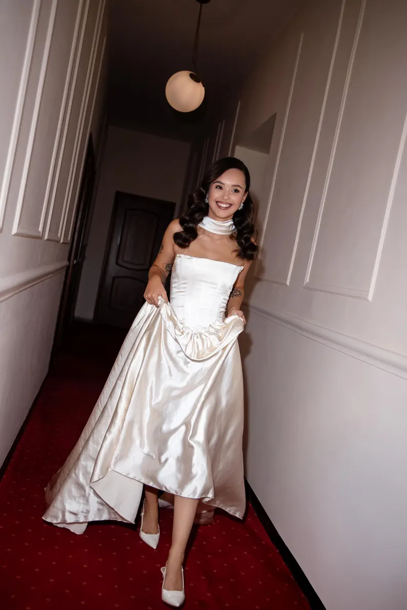 Elegant Ivory Strapless Satin Strapless Neck Drape Sash Wedding Dress DP8395