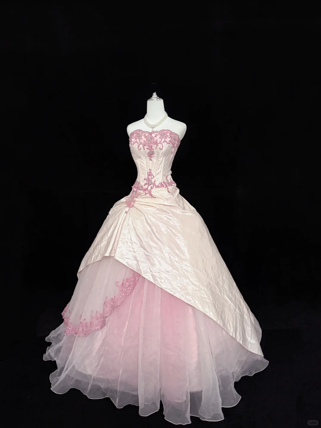 Elegant Pink Strapless Quinceanera Dress Lace Applique Tulle Sweet 16 Wedding Sweet 15 Quinceanera Ball Gown DP8250