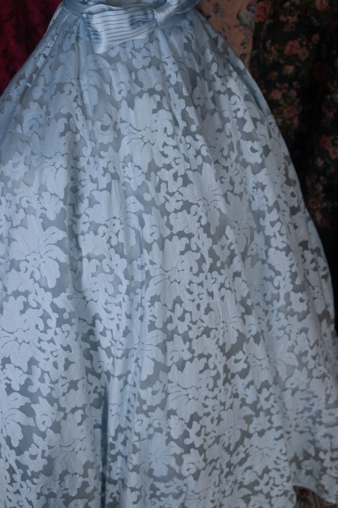 Elegant Blue Floral Lace Sleeveless V-Neck Ball Gown DP8351