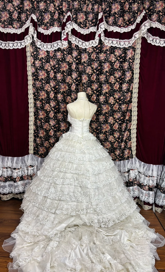 Beautiful Ivory Tulle Lace Strapless Appliques Sweet 16th Quinceanera A-Line Floor-length Tiered Evening Dress Prom Dress Ball Gown DP6275