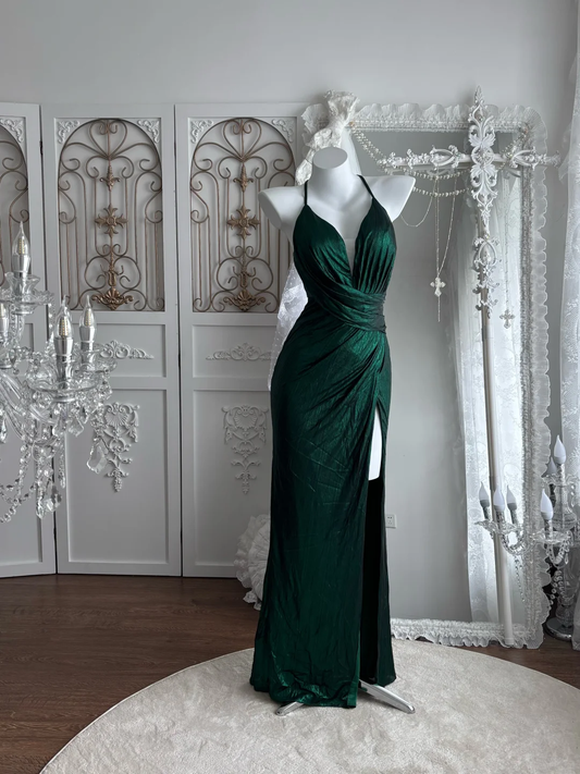 Elegant Emerald Green Halter-Neck Ruched Maxi Prom Dress Satin Evening Gown with High Slit DP8137