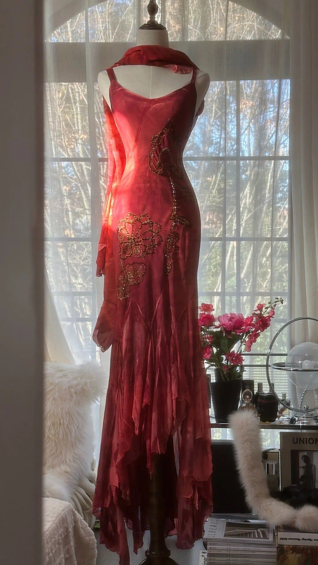 Vintage Rote Stickerei Ballkleid Perlen Meerjungfrau Abendkleid Langes Abendkleid DP6634