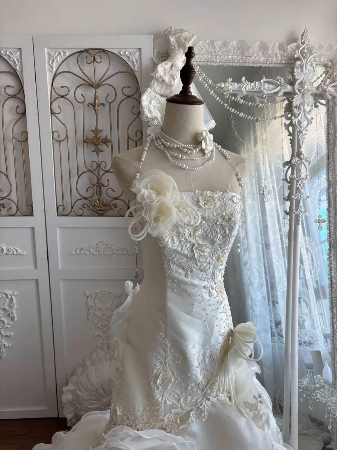 Gorgeous Strapless Sweetheart Lace Mermaid Wedding Dress Tiered Ruffled Tulle Bridal Gown DP8299