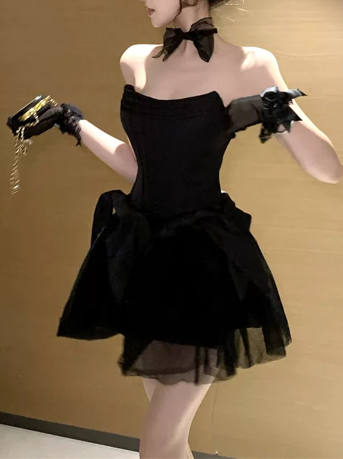 Elegant Black Strapless Tulle A-Line Homecoming Dress DP8807