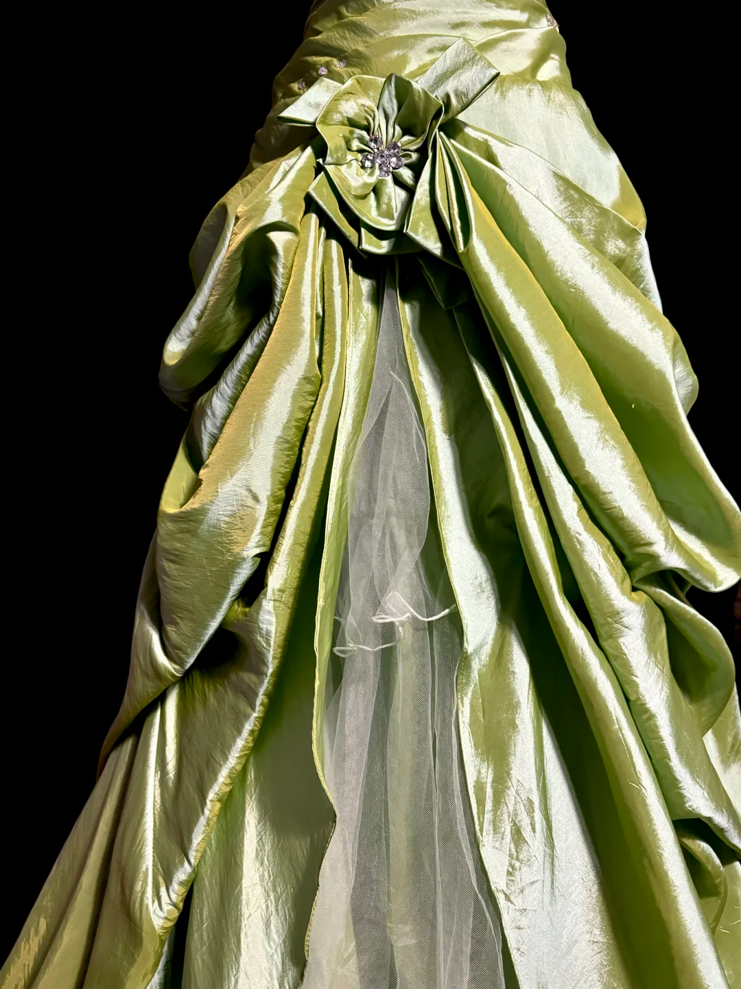 Vintage Lime Green Ombre Satin Sweetheart Neckline Beaded Ruffled Tulle Evening Gown DP7352