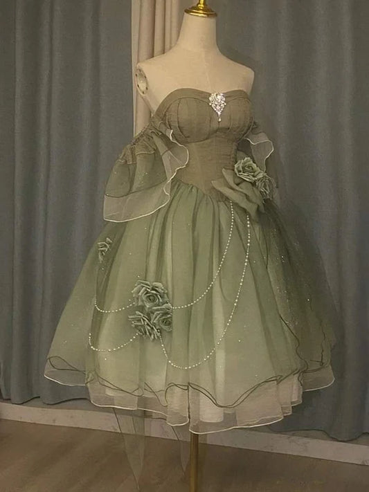 Wunderschönes grünes A-Linien-Partykleid mit herzförmigem Perlenbesatz und 3D-Blumen aus Tüll mit Homecoming-Ausschnitt DP6367