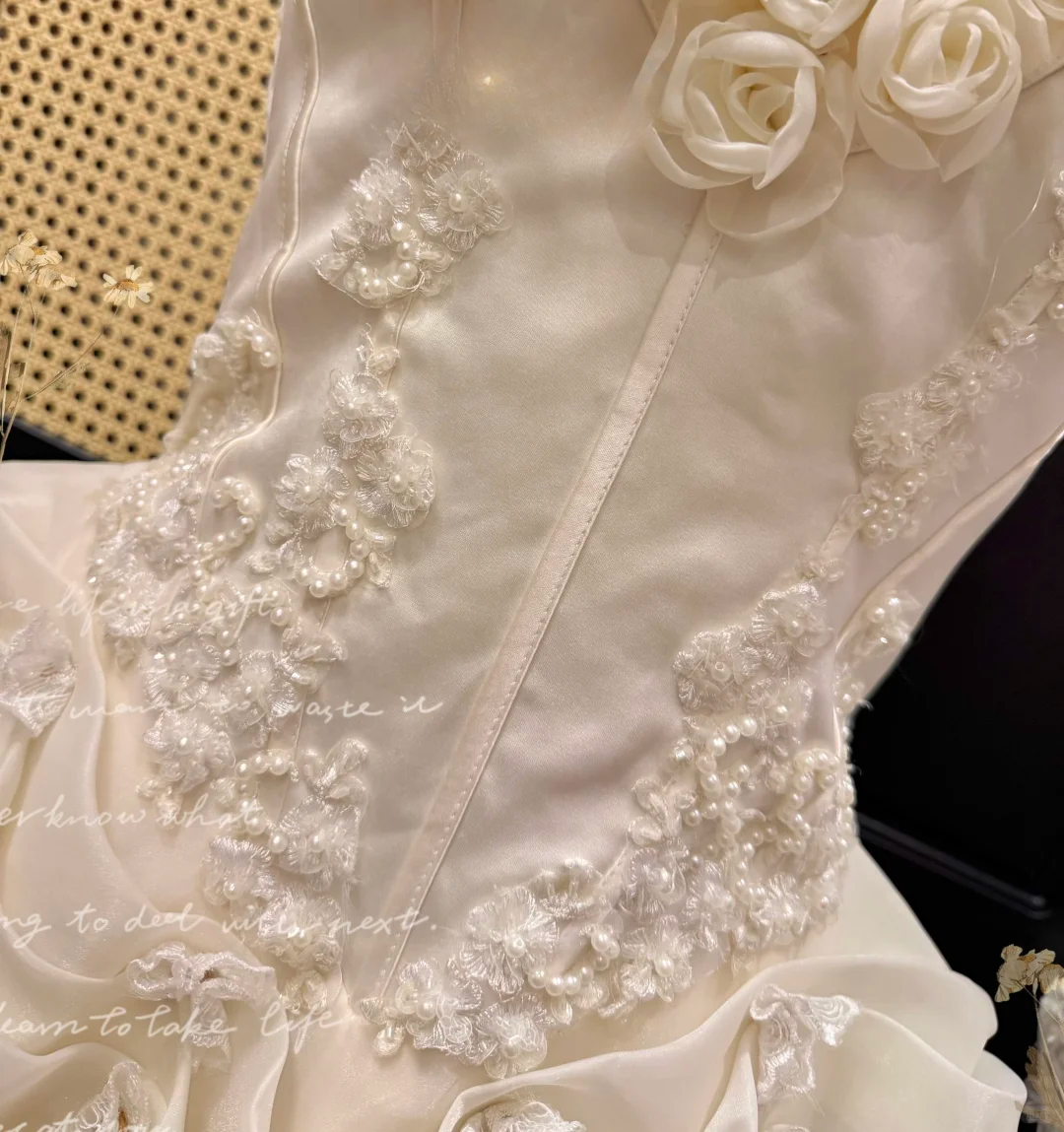 Vintage-Hochzeitskleid im romantischen 3D-Stil mit floralen Rüschen, exquisiter Spitze und Tüll, DP7251