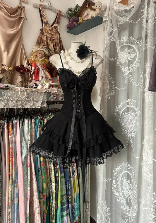 Elegantes schwarzes Homecoming-Kleid im Vintage-Stil mit Spaghettiträgern und Herzausschnitt, DP5941