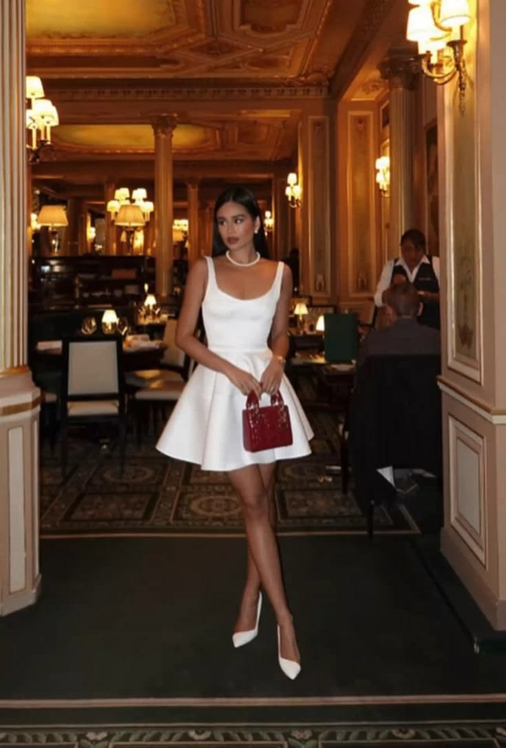 Elegant White Sleeveless A-Line Satin Scoop-Neck Short Homecoming Dress DP8833