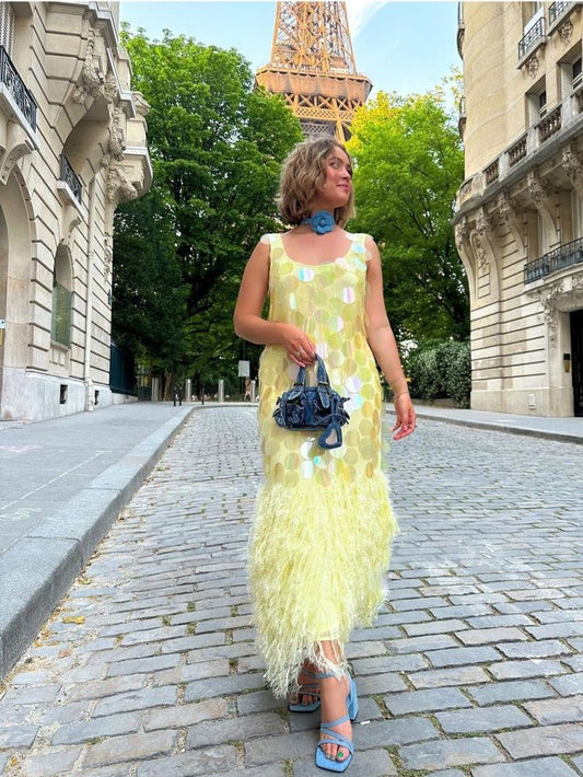 Robe de bal fourreau jaune à bretelles, longue robe de soirée à sequins scintillants et plumes DP4638