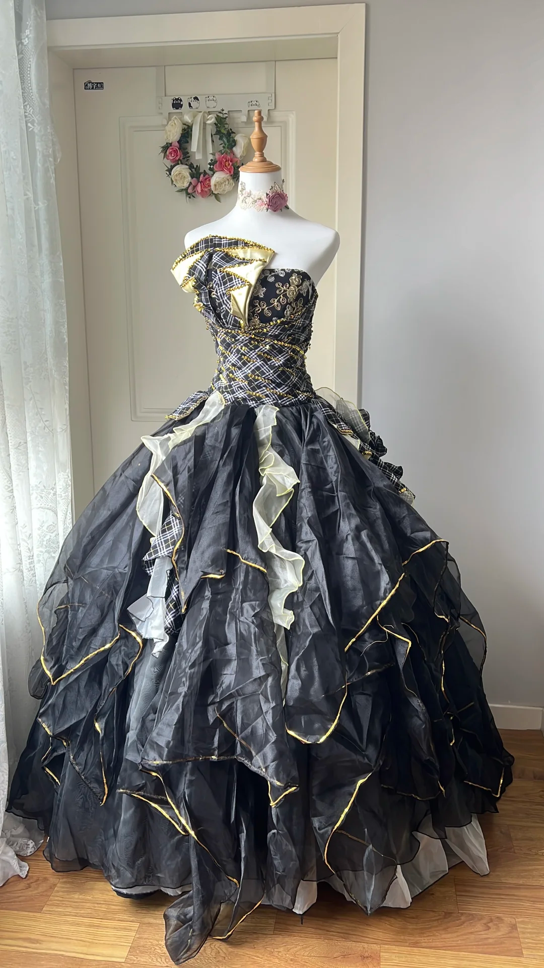 Glamorous Strapless A-Line Plaid Pattern Embroidered Bodice Sweet 16 Quinceanera Ball Gown DP7299